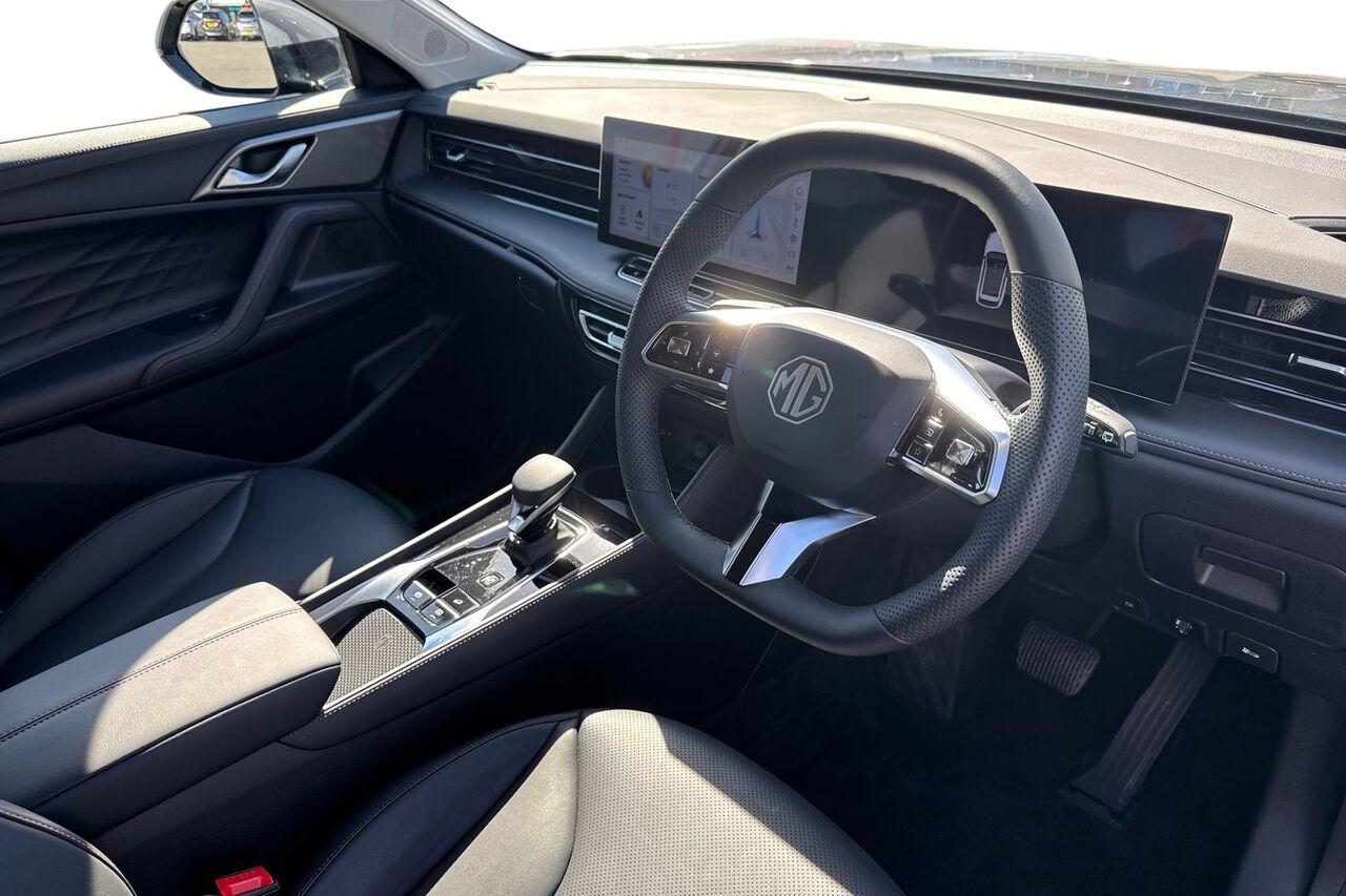 MG MOTOR UK HS, , hi-res