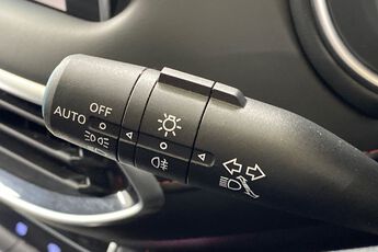 MG MOTOR UK HS, , hi-res