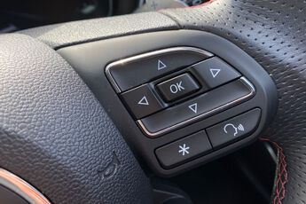 MG MOTOR UK HS, , hi-res