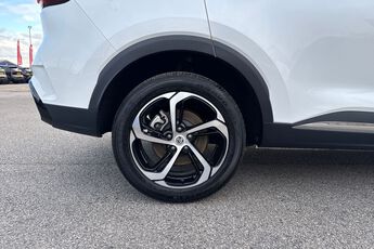 MG MOTOR UK HS, , hi-res