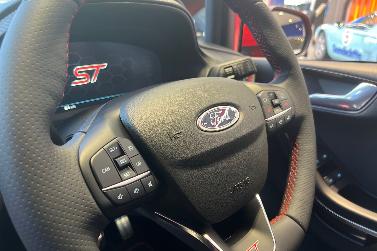 FORD FIESTA, , hi-res