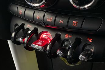 MINI HATCHBACK, , hi-res