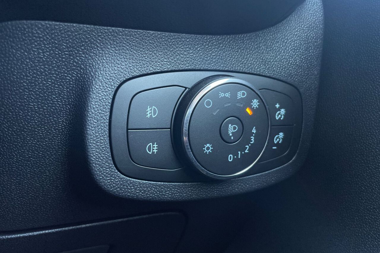 FORD FIESTA, , hi-res