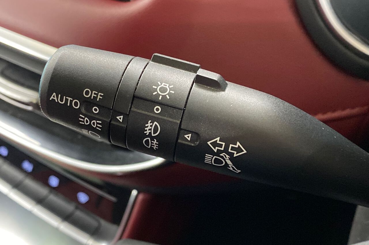 MG MOTOR UK HS, , hi-res