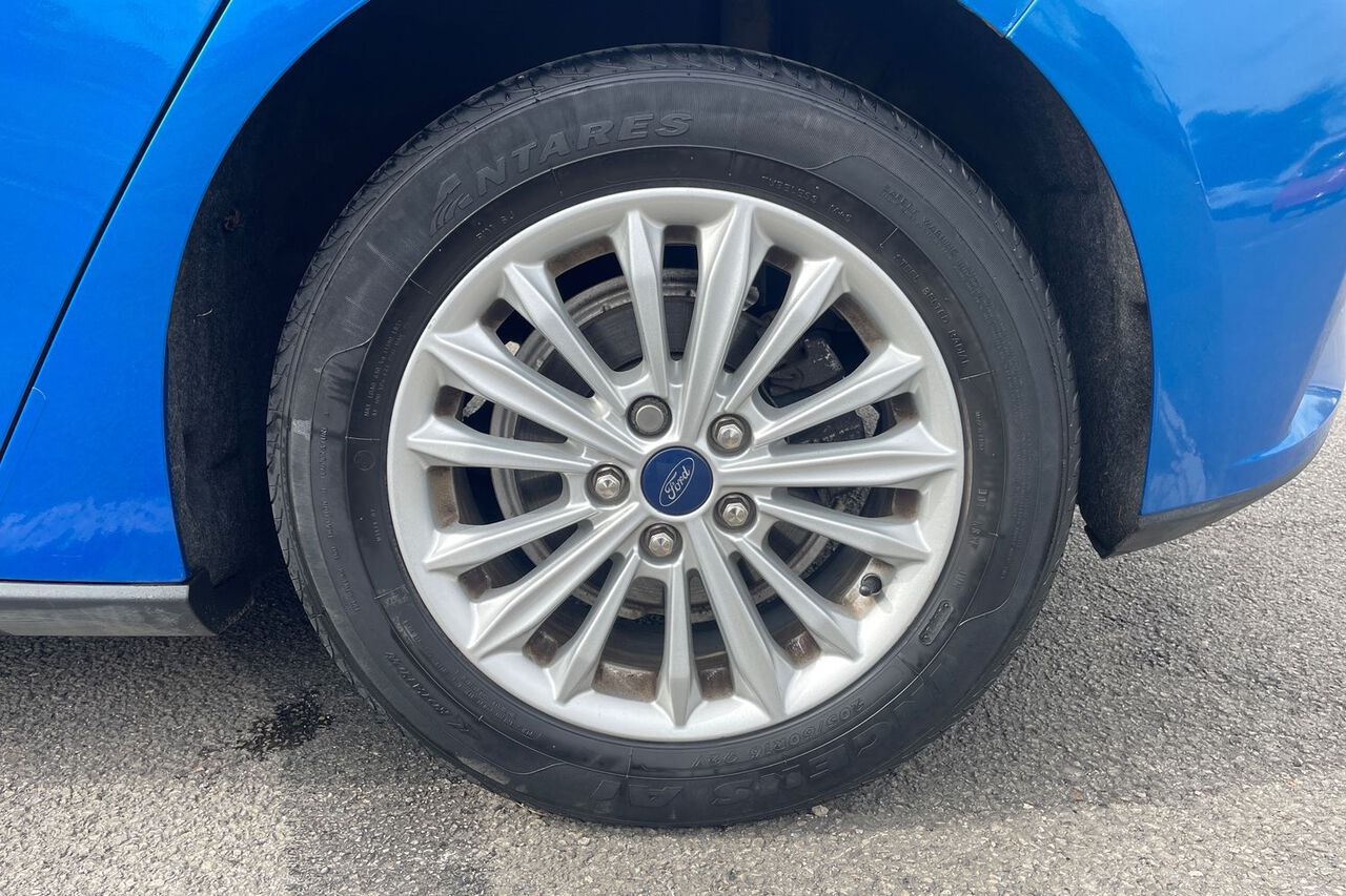 FORD FOCUS, , hi-res