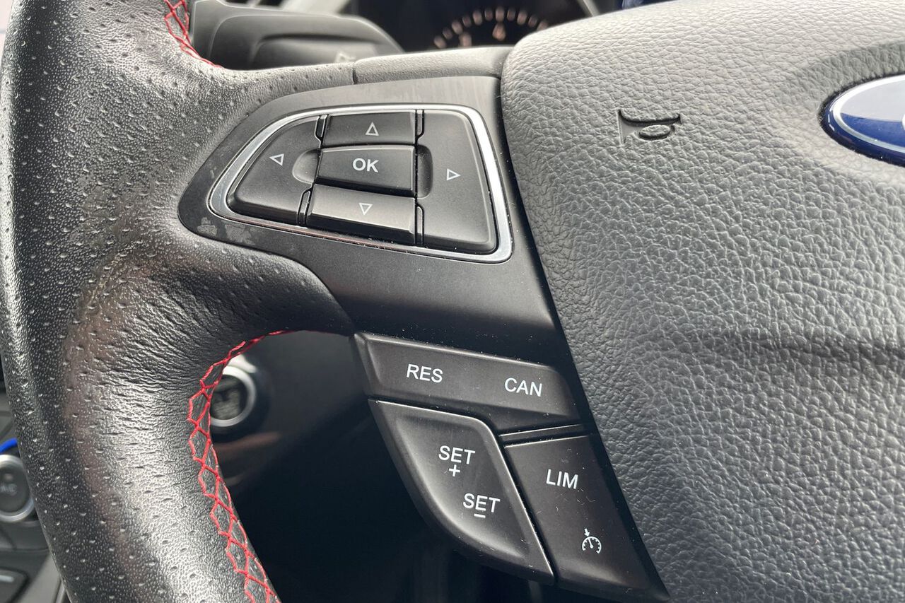 FORD KUGA, , hi-res