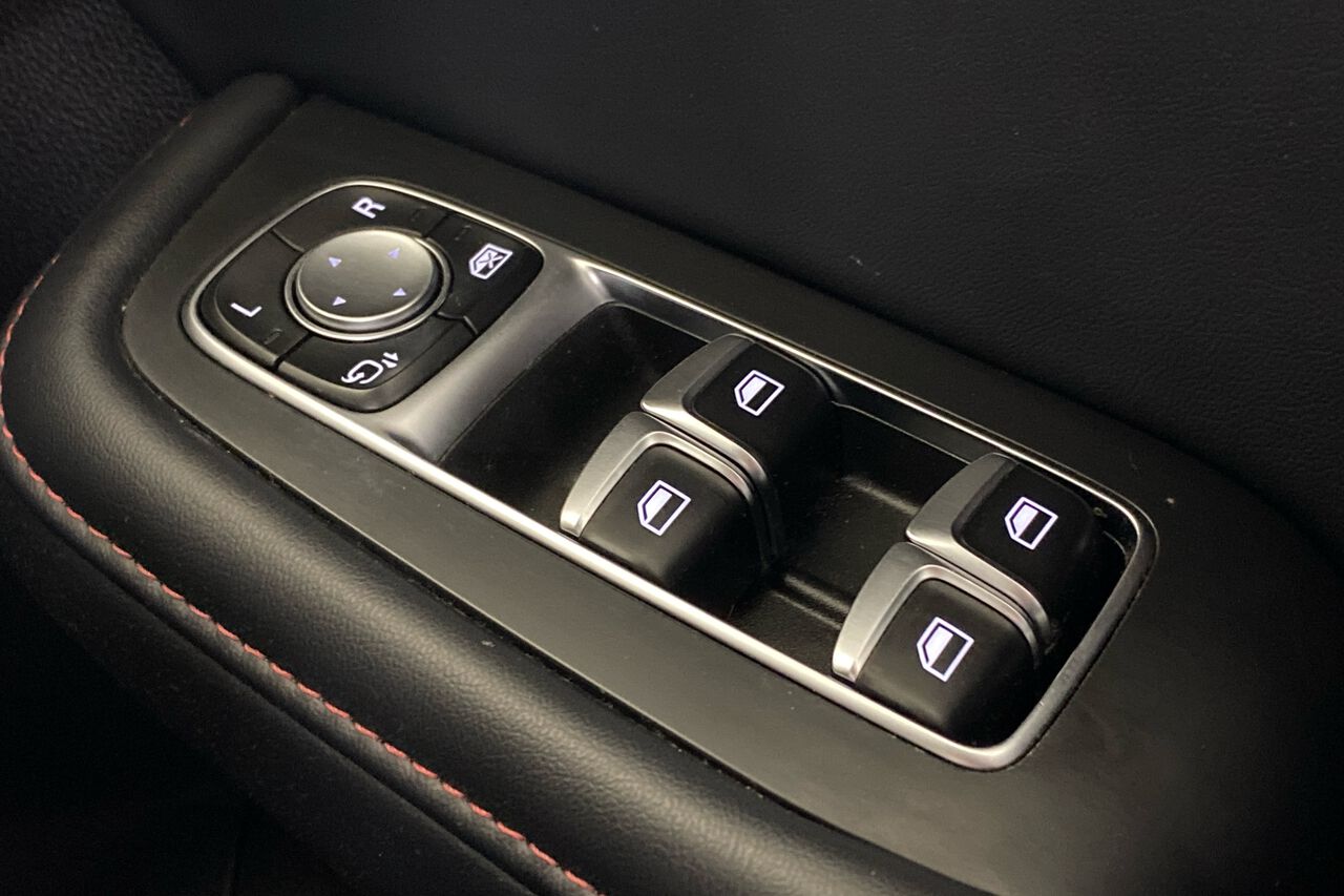 MG MOTOR UK HS, , hi-res