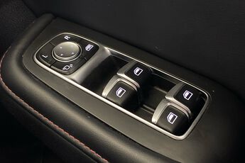 MG MOTOR UK HS, , hi-res