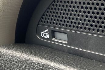 MG MOTOR UK HS, , hi-res