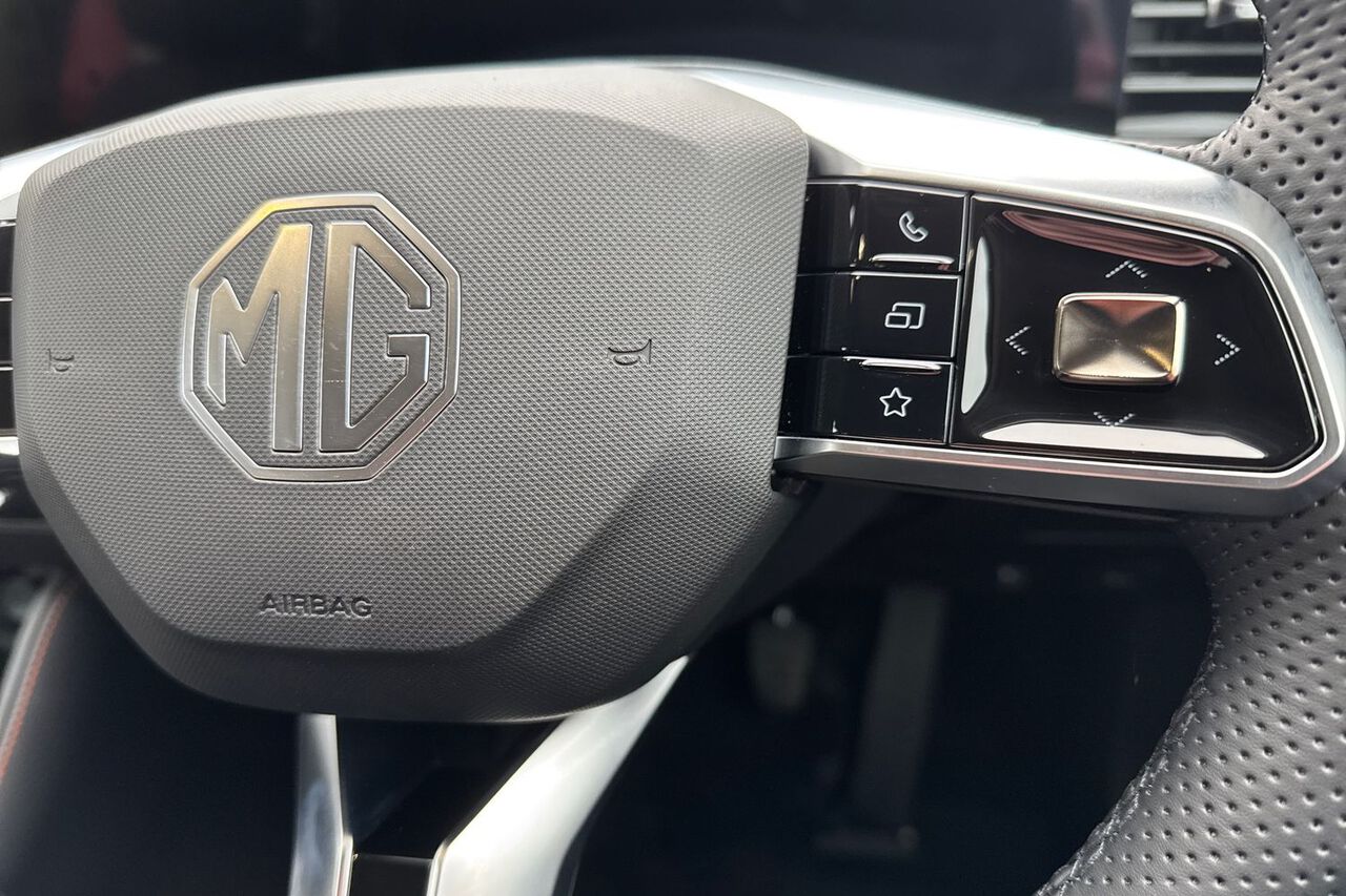 MG MOTOR UK HS, , hi-res