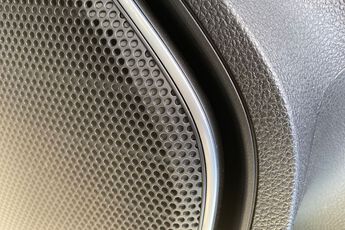 MG MOTOR UK HS, , hi-res