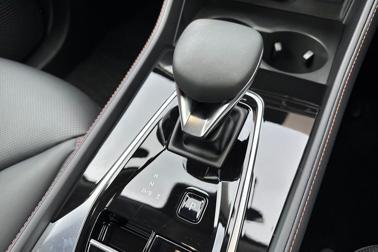 MG MOTOR UK HS, , hi-res