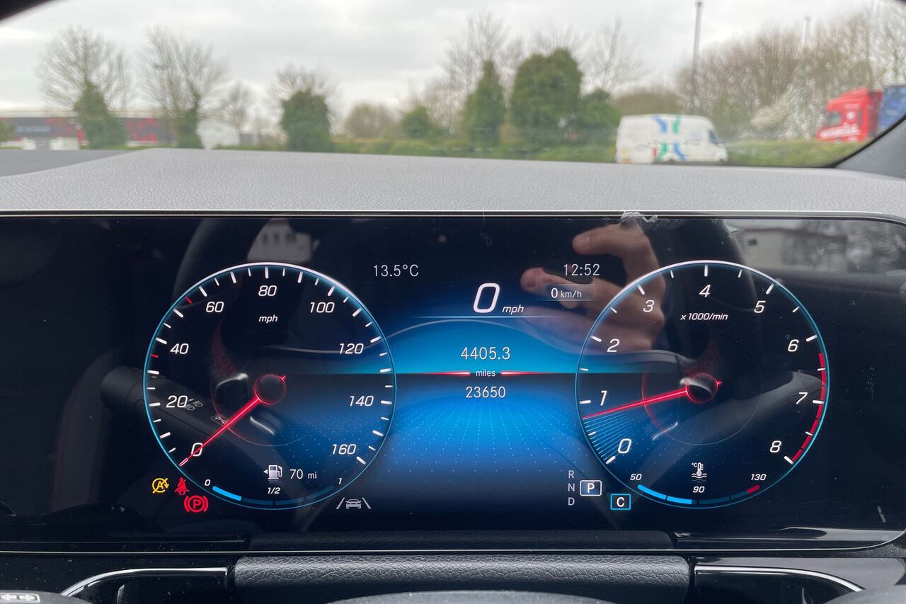 MERCEDES-BENZ GLA, , hi-res