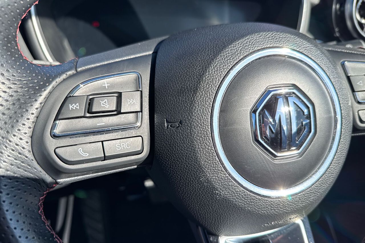 MG MOTOR UK HS, , hi-res