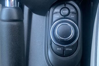 MINI HATCHBACK, , hi-res