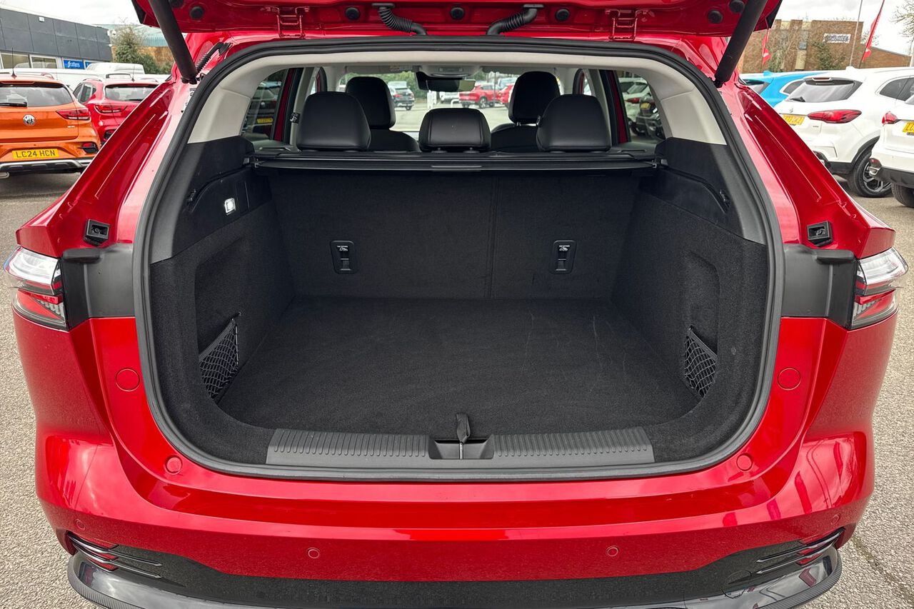 MG MOTOR UK HS, , hi-res