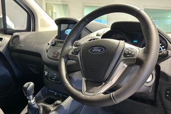 FORD TRANSIT COURIER, , hi-res