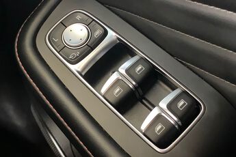 MG MOTOR UK HS, , hi-res