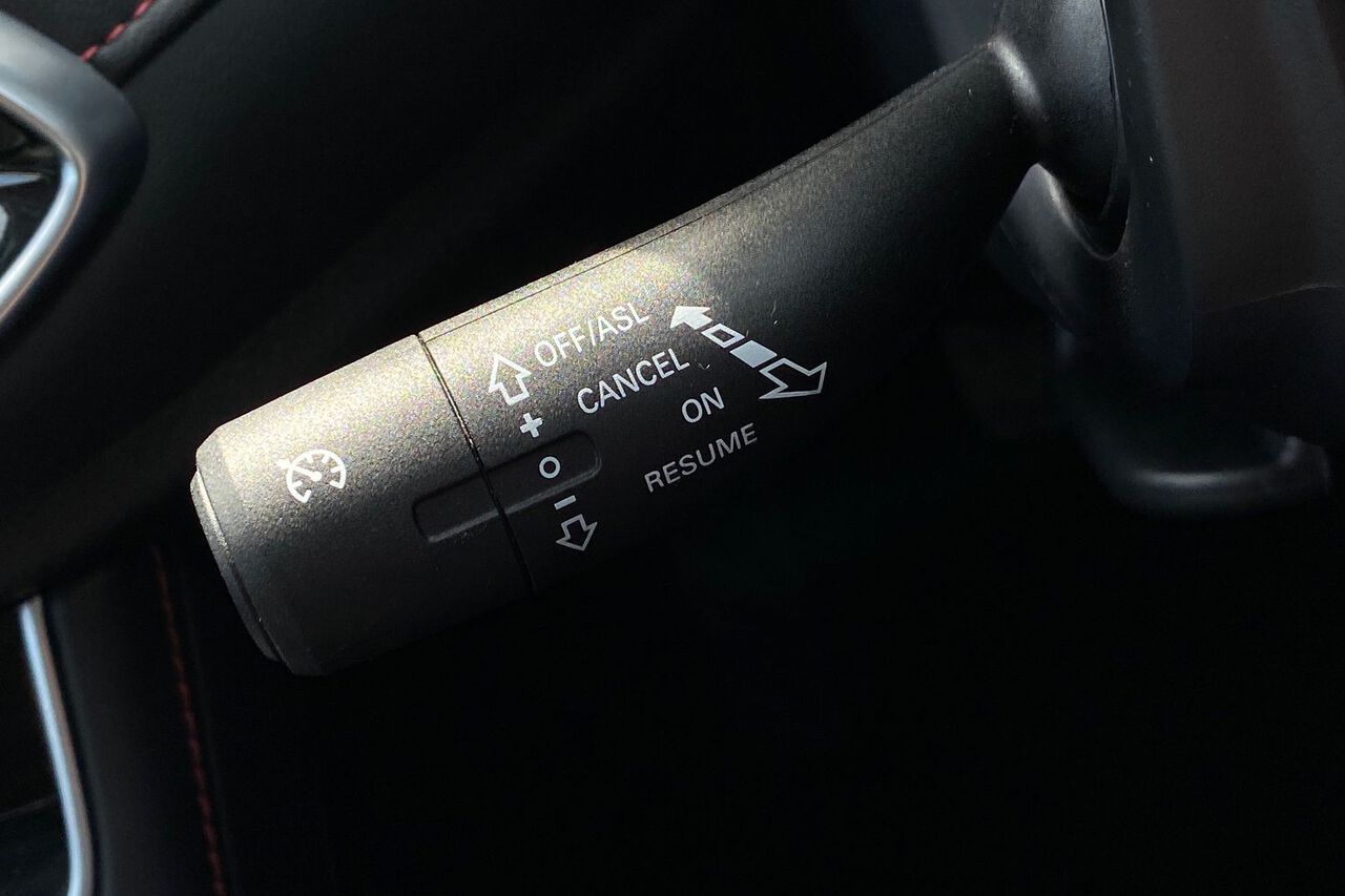 MG MOTOR UK HS, , hi-res
