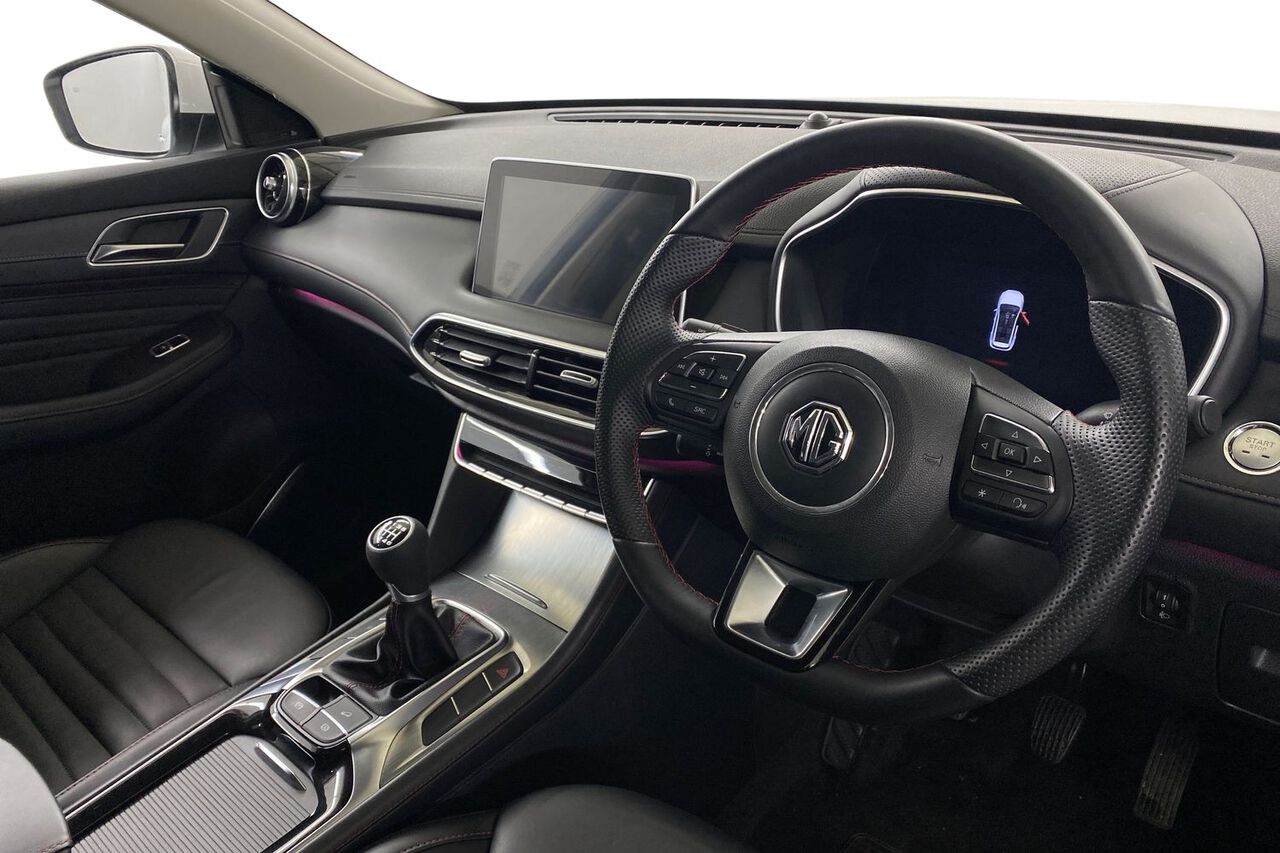 MG MOTOR UK HS, , hi-res