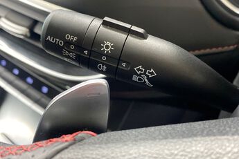 MG MOTOR UK HS, , hi-res