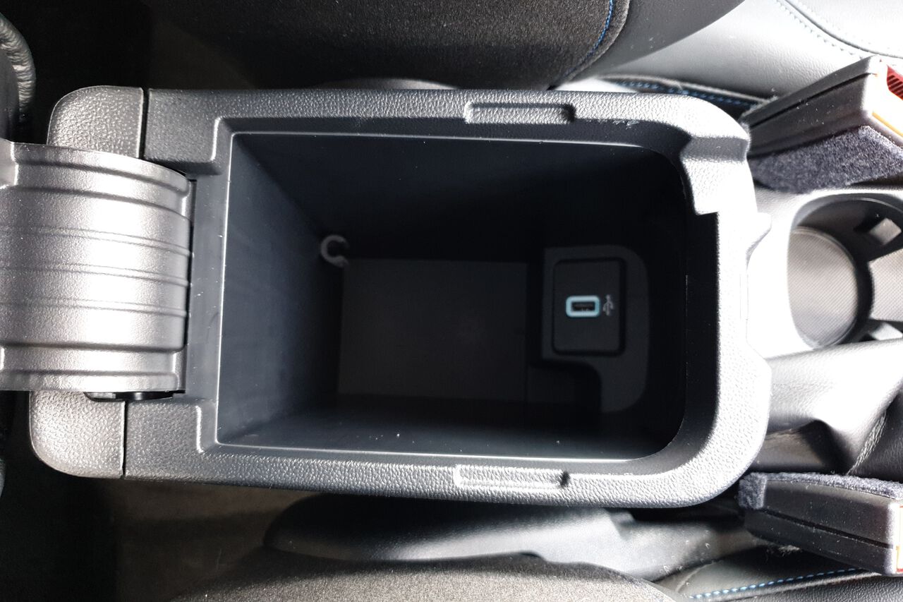FORD FIESTA, , hi-res