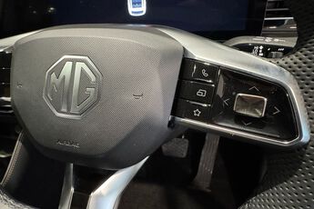 MG MOTOR UK HS, , hi-res