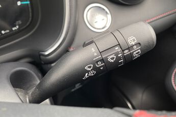 MG MOTOR UK HS, , hi-res