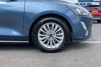FORD FOCUS, , hi-res