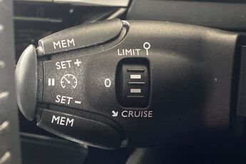 PEUGEOT 208, , hi-res