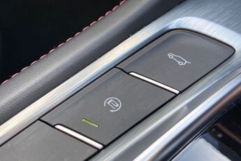 MG MOTOR UK HS, , hi-res