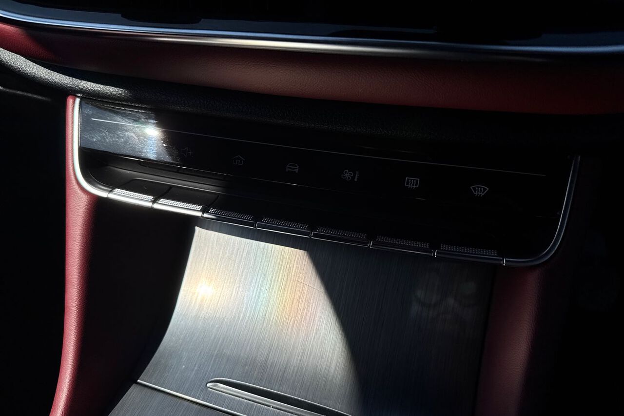 MG MOTOR UK HS, , hi-res