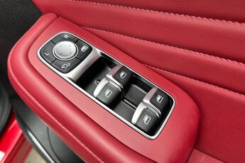 MG MOTOR UK HS, , hi-res