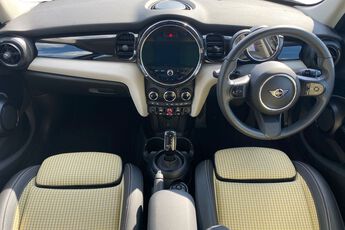 MINI HATCHBACK, , hi-res