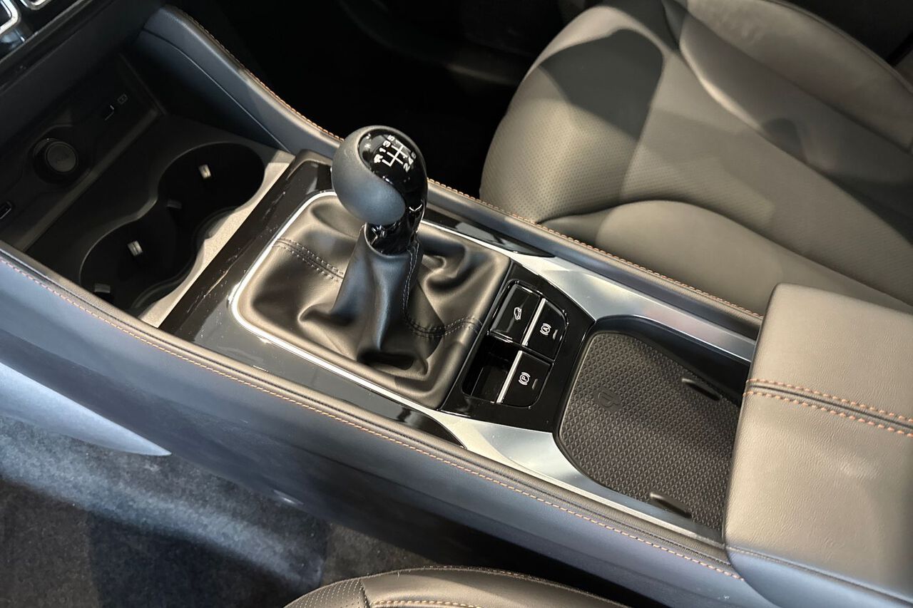 MG MOTOR UK HS, , hi-res