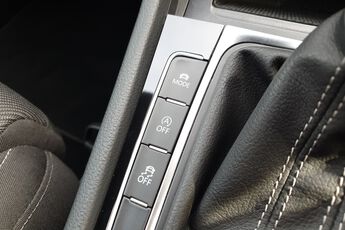 VOLKSWAGEN GOLF, , hi-res