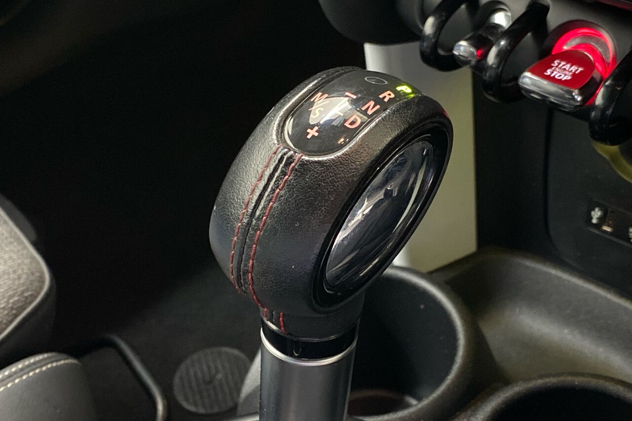 MINI HATCHBACK, , hi-res