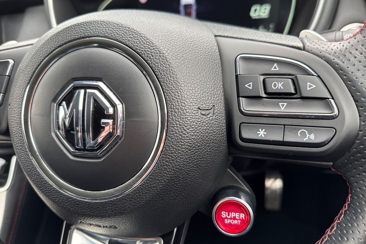 MG MOTOR UK HS, , hi-res