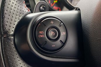 MINI HATCHBACK, , hi-res