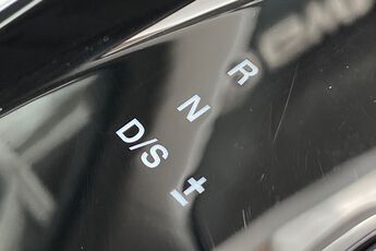 MG MOTOR UK HS, , hi-res