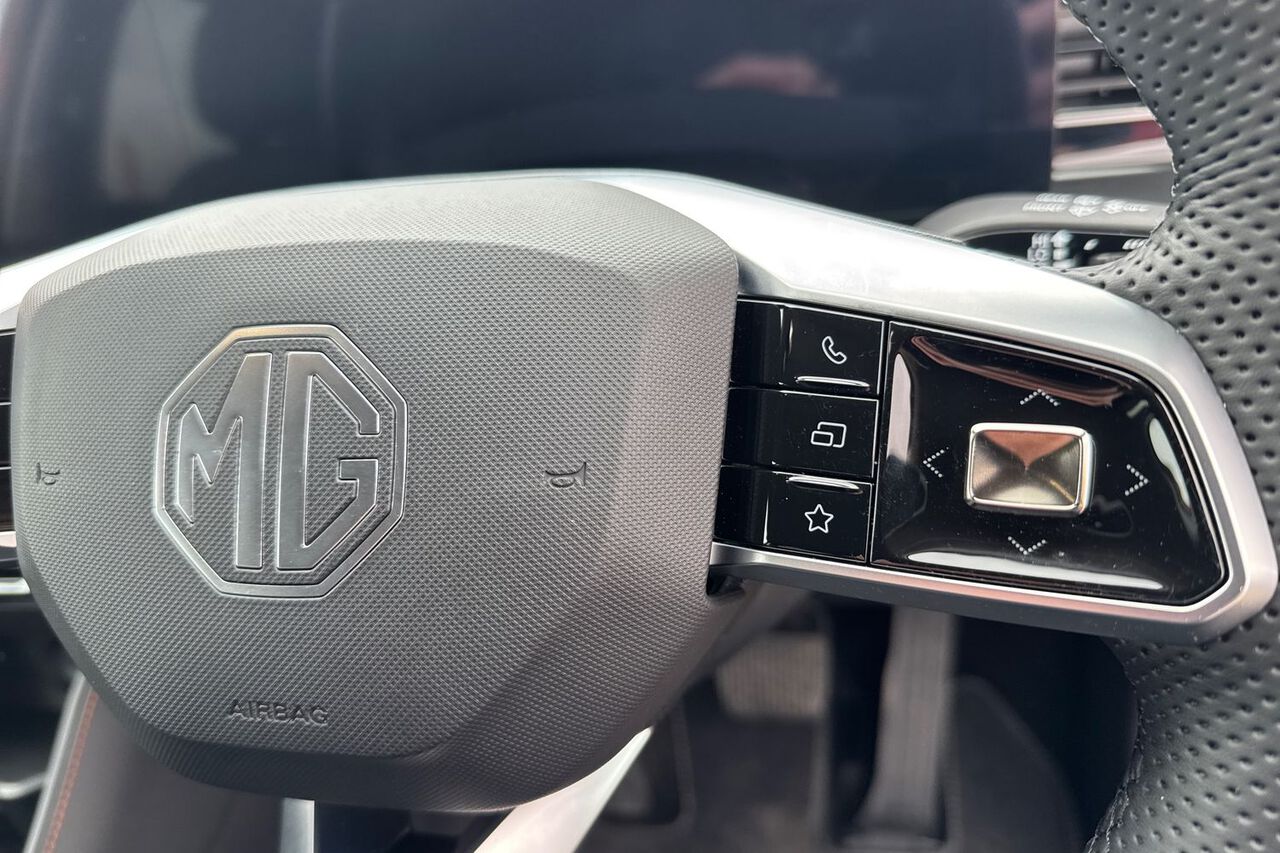 MG MOTOR UK HS, , hi-res