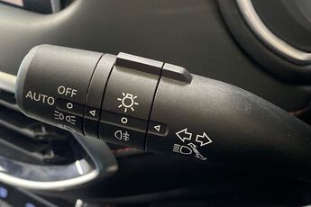 MG MOTOR UK HS, , hi-res