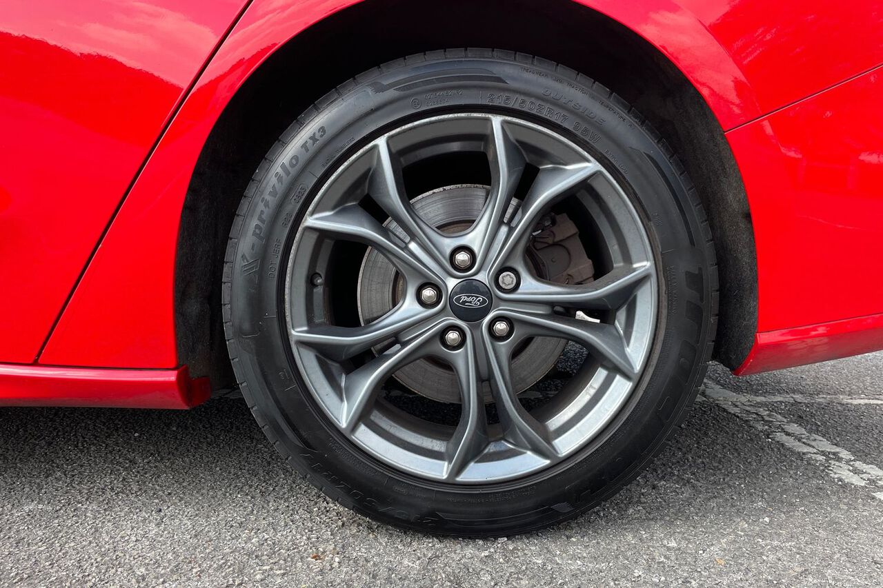 FORD FOCUS, , hi-res