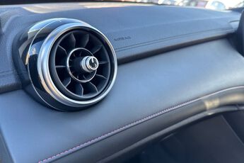 MG MOTOR UK HS, , hi-res