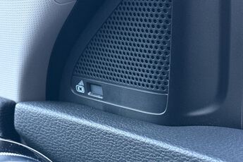 MG MOTOR UK HS, , hi-res