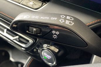 MG MOTOR UK HS, , hi-res