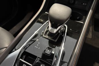 MG MOTOR UK HS, , hi-res