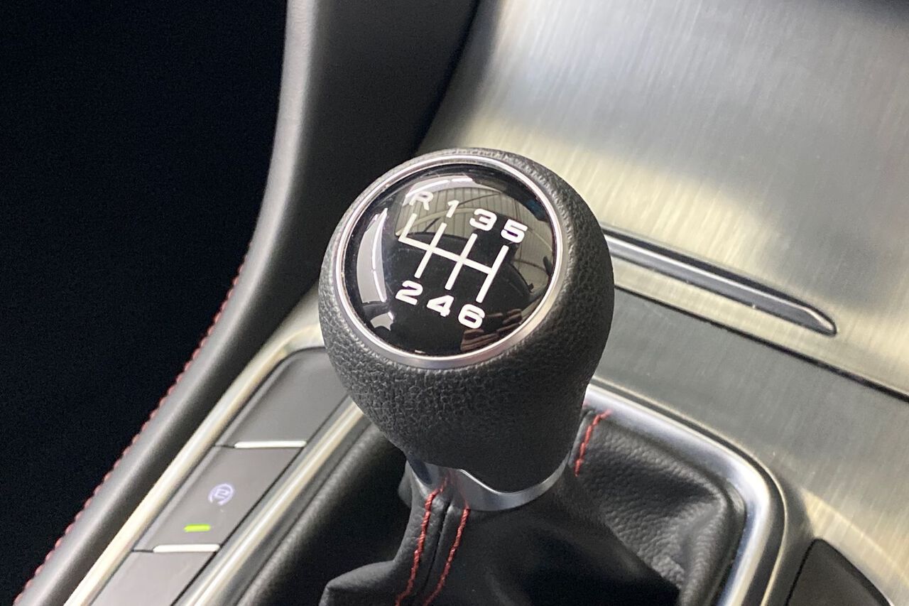 MG MOTOR UK HS, , hi-res