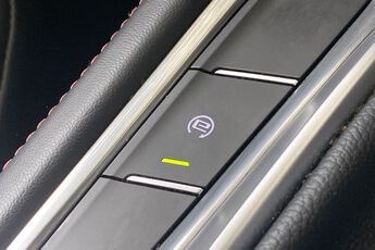 MG MOTOR UK HS, , hi-res