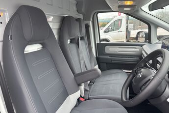 MAXUS DELIVER 5, , hi-res